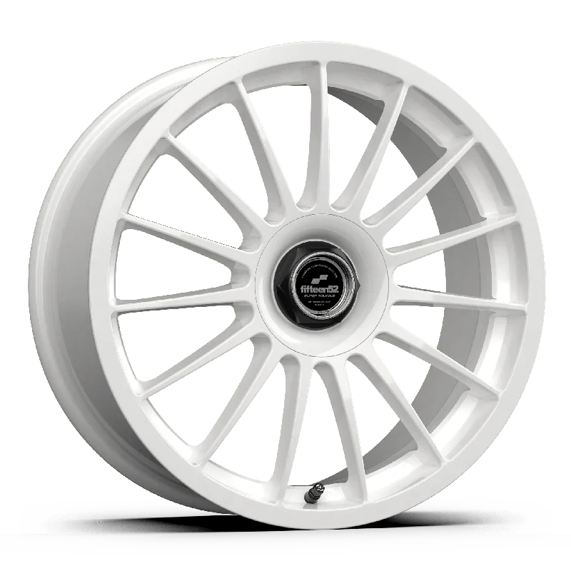 fifteen52 Cast Podium 18" Wheel - (Rally White)